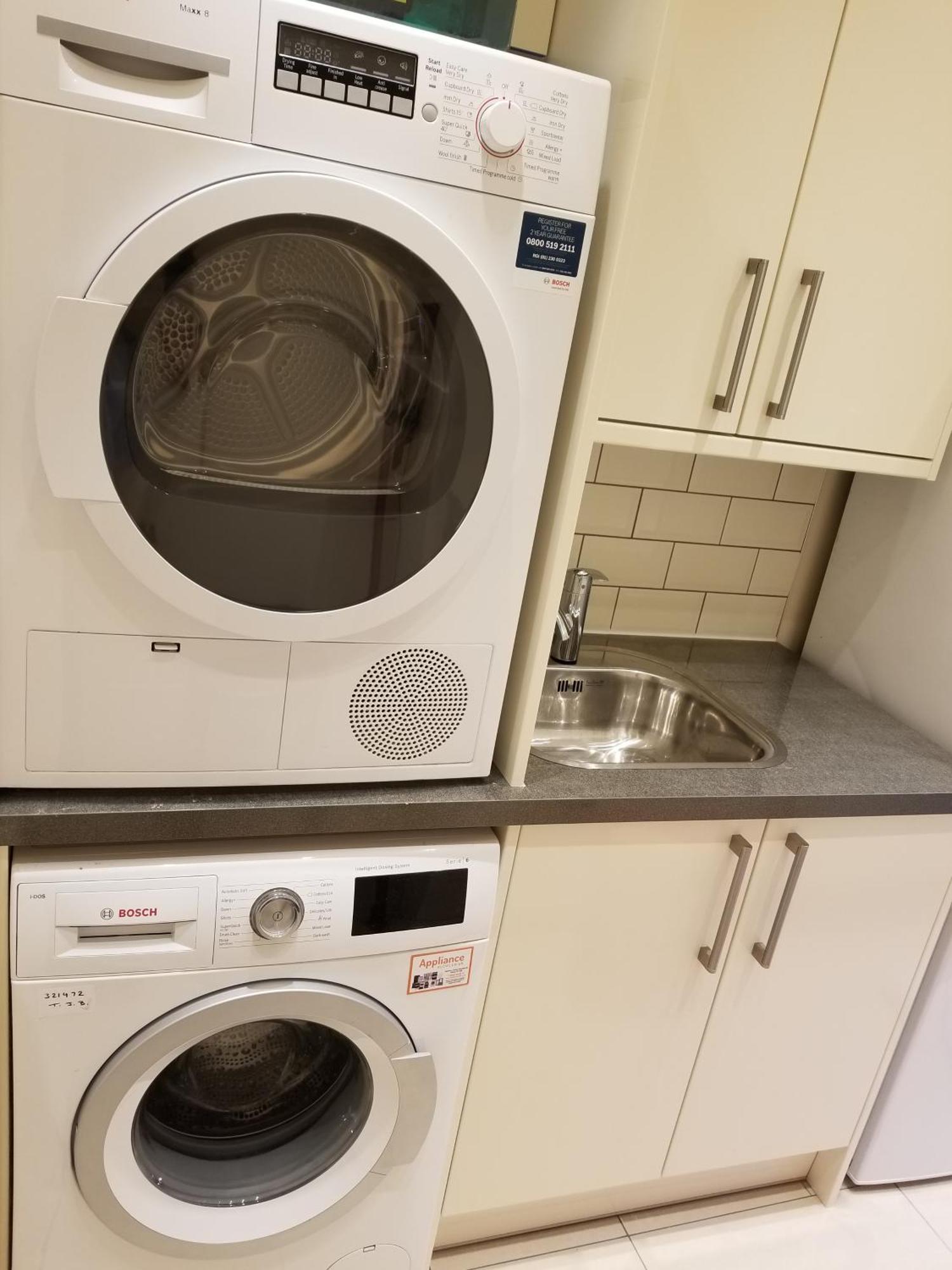 London Luxury Apartment 4 Bedroom Sleeps 12 People With 4 Bathrooms 1 Min Walk From Station Wanstead Exterior photo